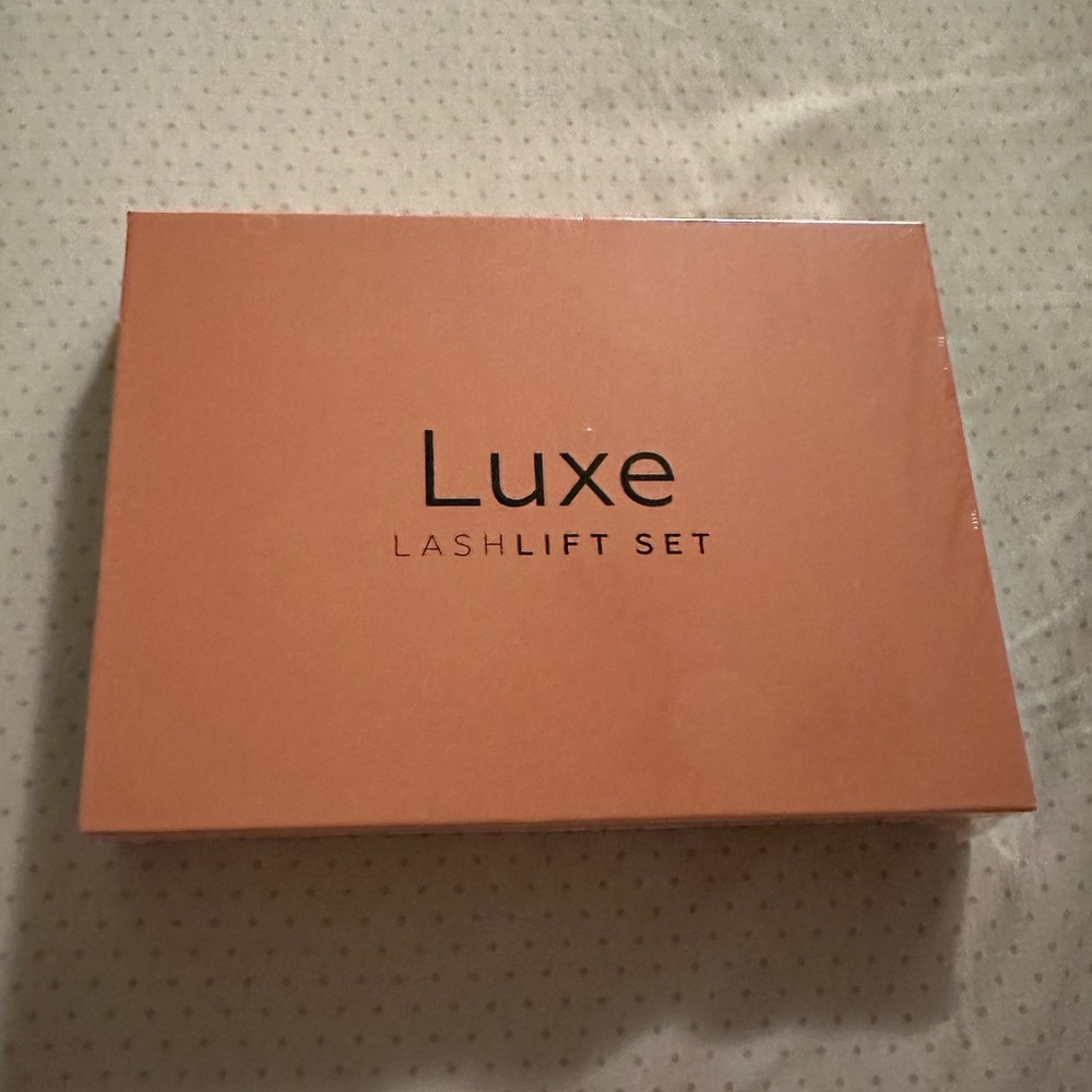 Luxe lash lift set sealed in box